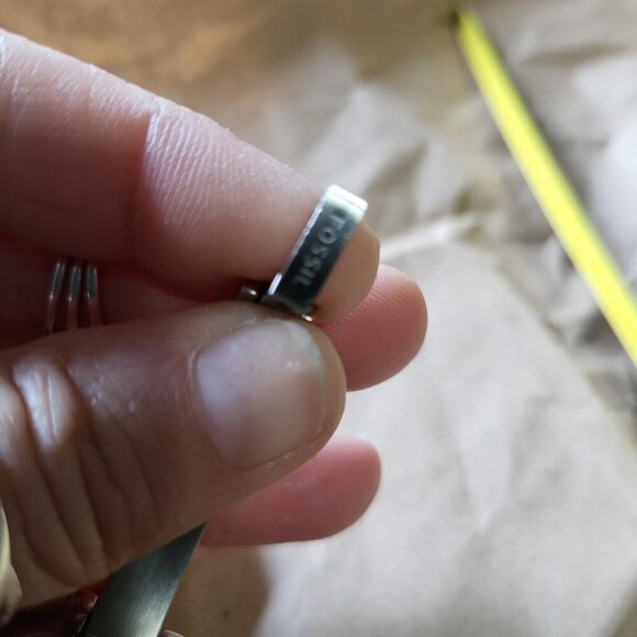 WOMANS FOSSIL WATCH - Picture 6 of 7